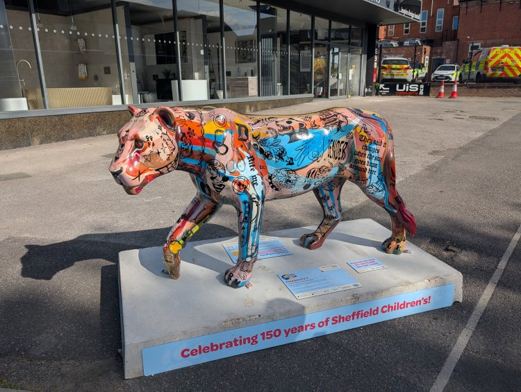Alastair Flindall's lioness sculpture