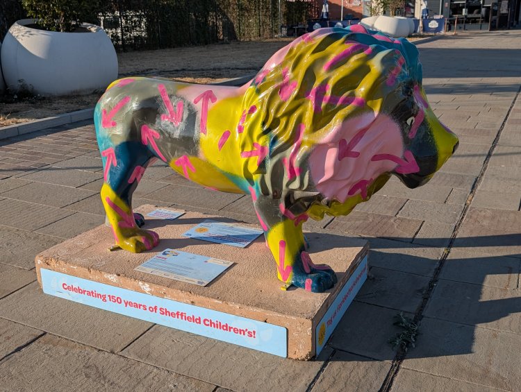 Kid Acne's lion sculpture