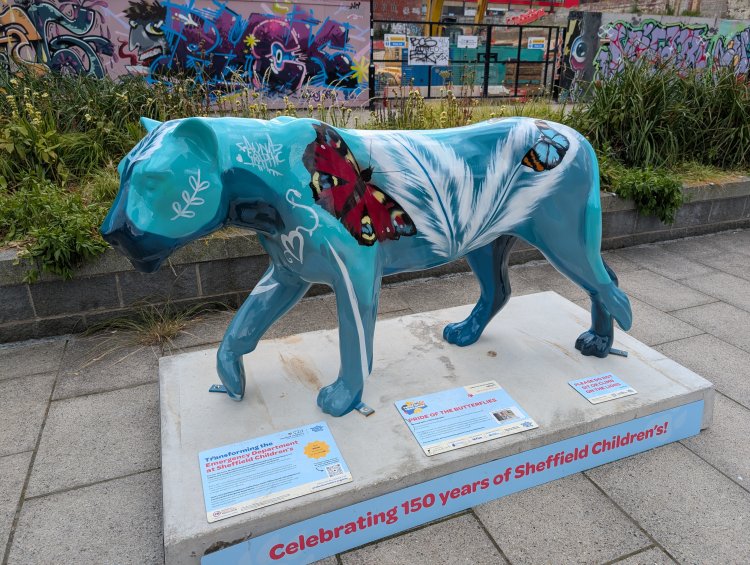 Faunagraphic's lion sculpture