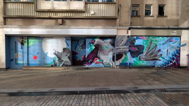 Mural of pigeons